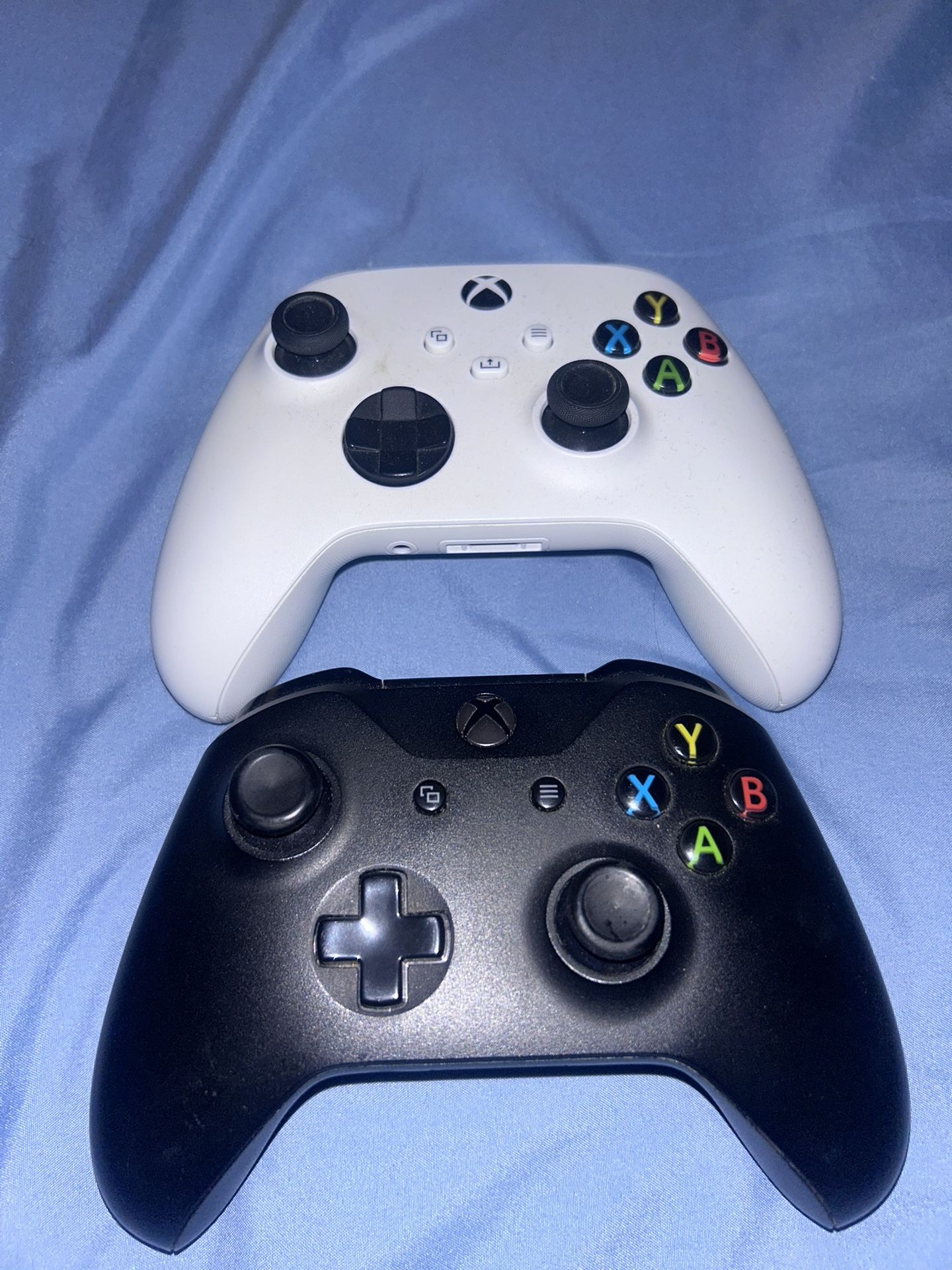 Xbox One controllers 