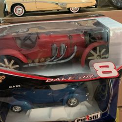 1:18 Diecast Antique Red Tin Toy Roadster By JAYLAND.