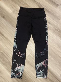 Women’s Active Wear Leggings  Size Small
