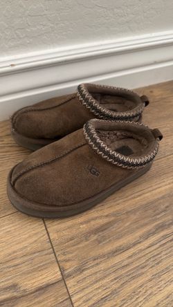 Kids Uggs size 13