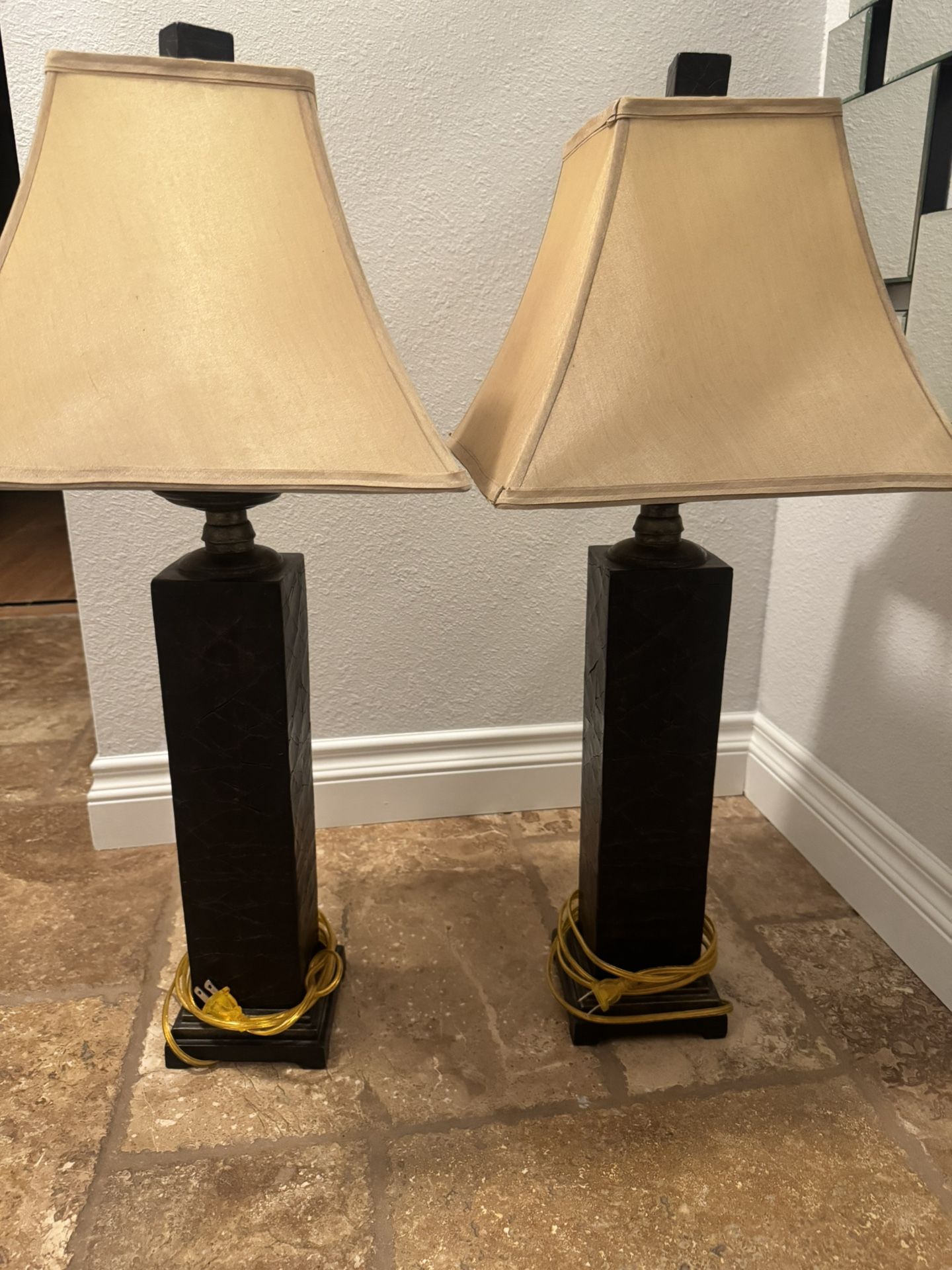 2 Matching Lamps