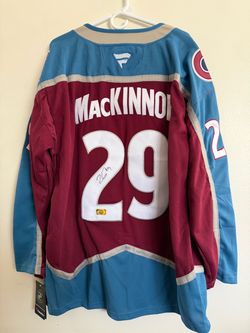 NATHAN MACKINNON SIGNED COLORADO AVALANCHE AUTOGRAPHED JERSEY W/COA - XXL 18-01