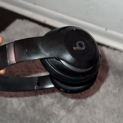 Beats Studio Pro