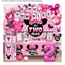 Minnie mouse Two Party Decoration Kit. 