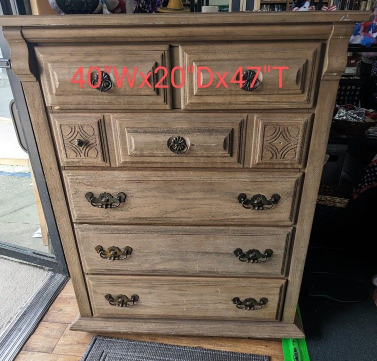 Chest Of Drawers 