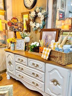 White buffet entry cabinet