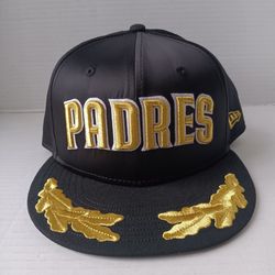Size 7 3/8 San Diego Padres New Era Black 2025 Men's 59FIFTY Gold Leaf Fitted Hat