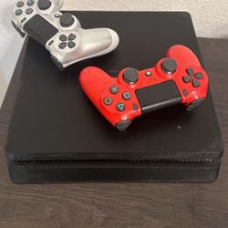 PS4 (slim) And Dualshock Controllers
