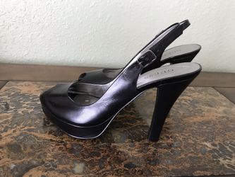 Guess high heel shoes