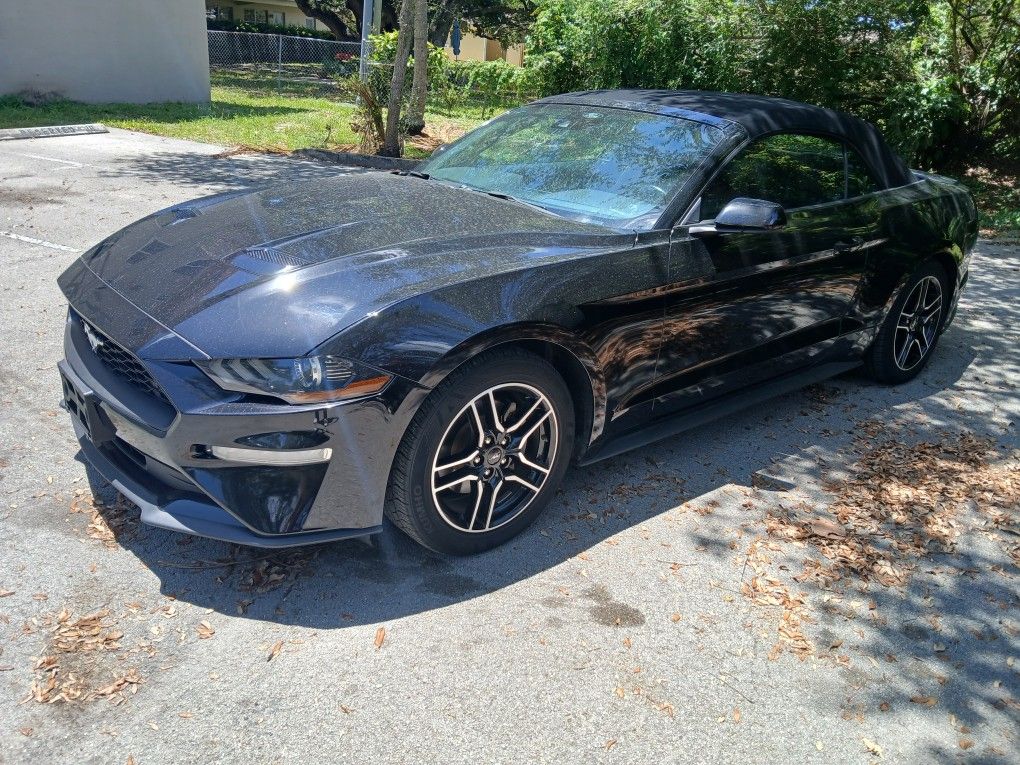 2022 Ford Mustang