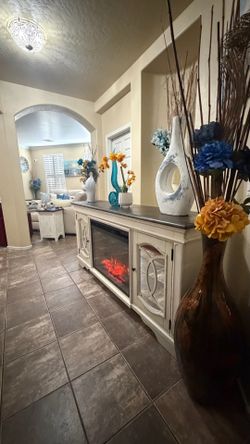 Beautiful two tone farmhouse fireplace /tv stand in excellent condition 74” inches long