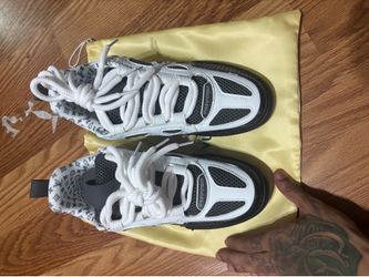 LV skates