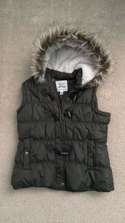 Lightweight puffer vest