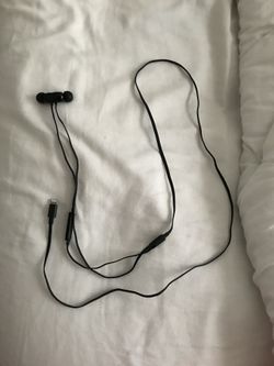 Beats earbuds