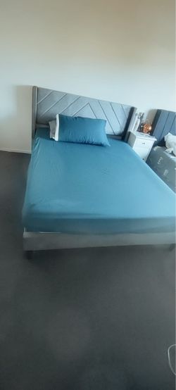 Bundle Deal -Queen Bed Set - Velvet Upholstered Bed Frame & Zinus Memory Foam Mattress