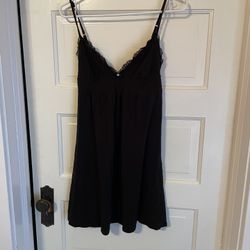 Victoria's Secret Women's black modal nightgown- small 