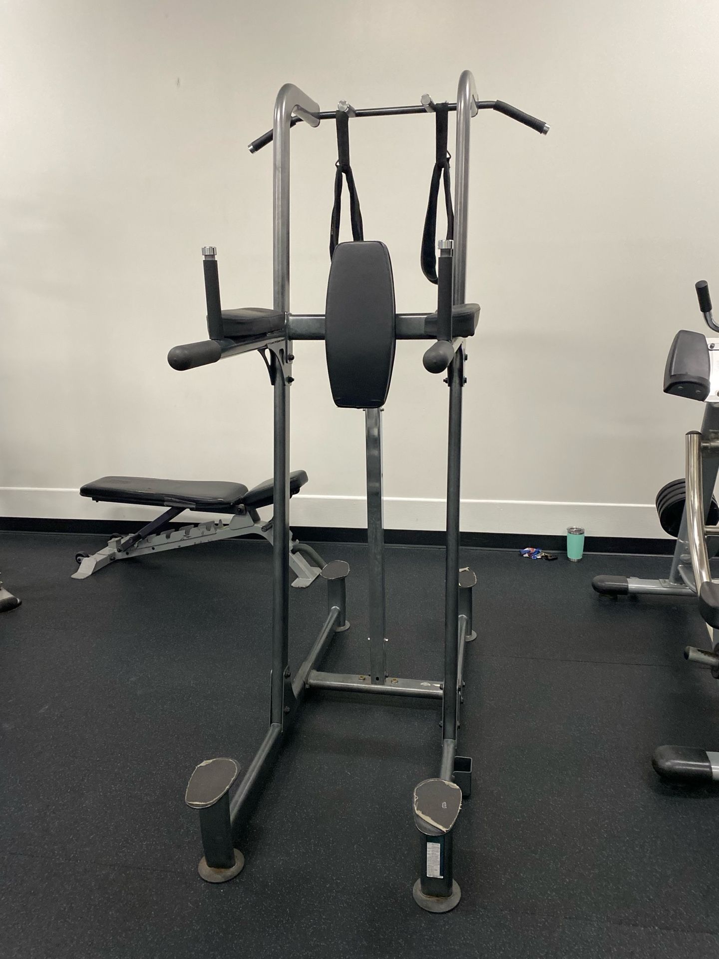 BodySolid Pull Up/ Leg Raise Station