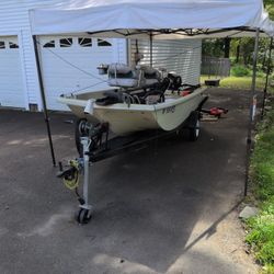  1980s Sears Hull. 2018 Mercury 9.9 With Very Very Low Hours. Nice Trailer. 