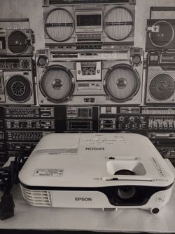 EPSON PROJECTOR