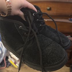 black uggs