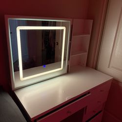White Led Vanity Mirror  With Seat 