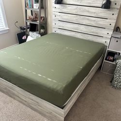 Queen Size Bed With Mattress, box Spring & Bed Frame