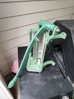 Wall-mountable French Fry Potato  cutter