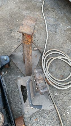 Jack stands