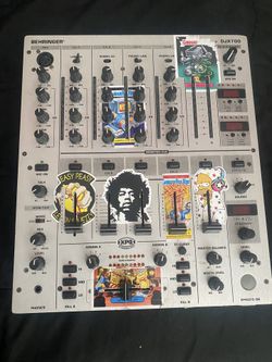 Behringer DJX700 Mixer