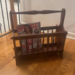 Wooden Magazine Rack/Stand