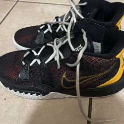 Kyrie 7