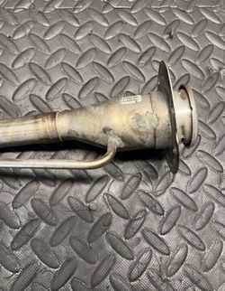 99-07 F250 Powerstroke Fuel Filler Neck Gas Fill Hose OEM Assembly