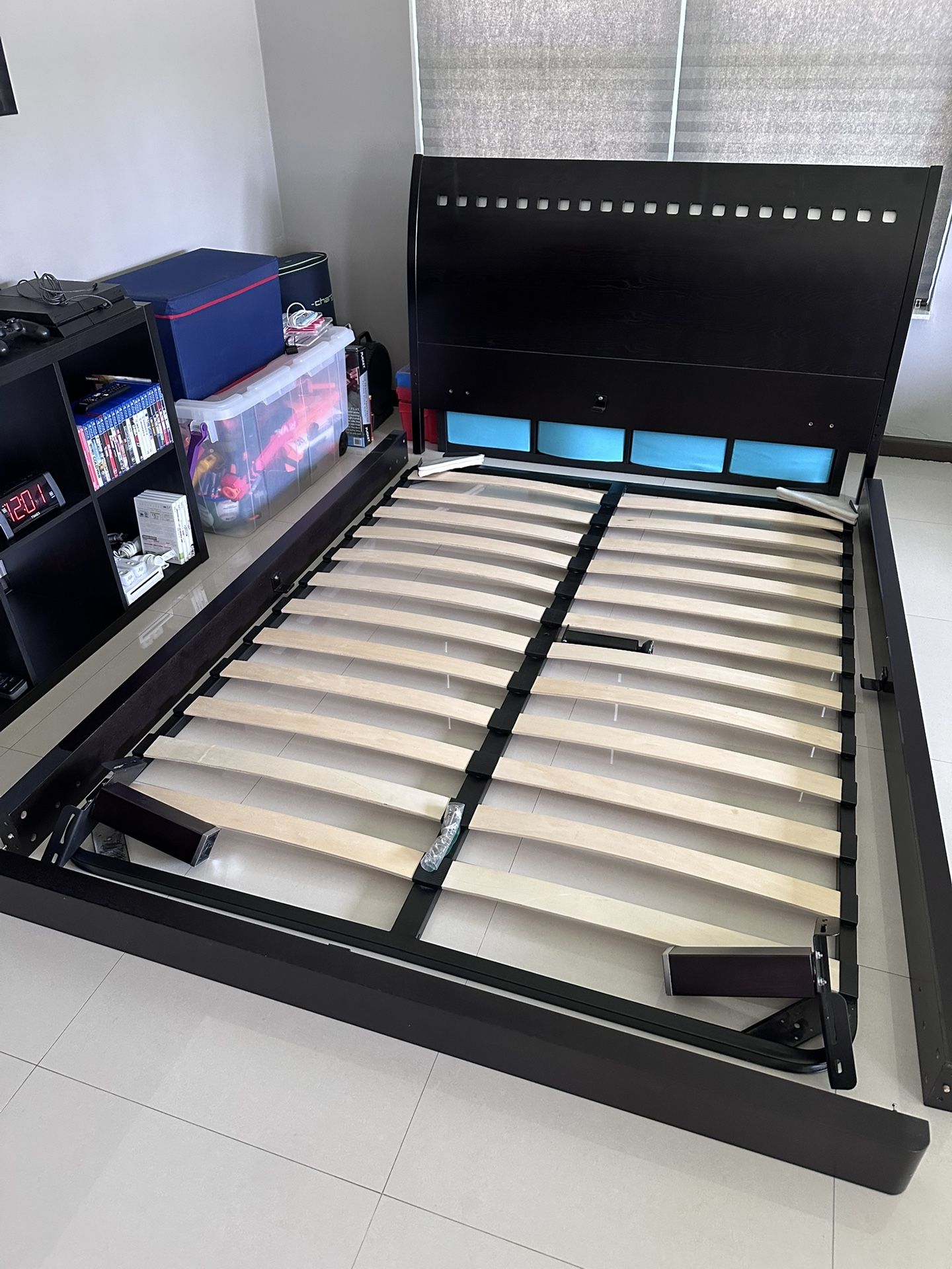 Queen Bed Frame W/Headboard