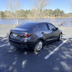 2017 Toyota Yaris iA