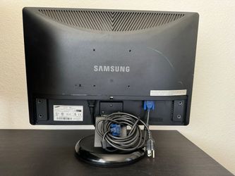 SAMSUNG 22" LCD HD Monitor