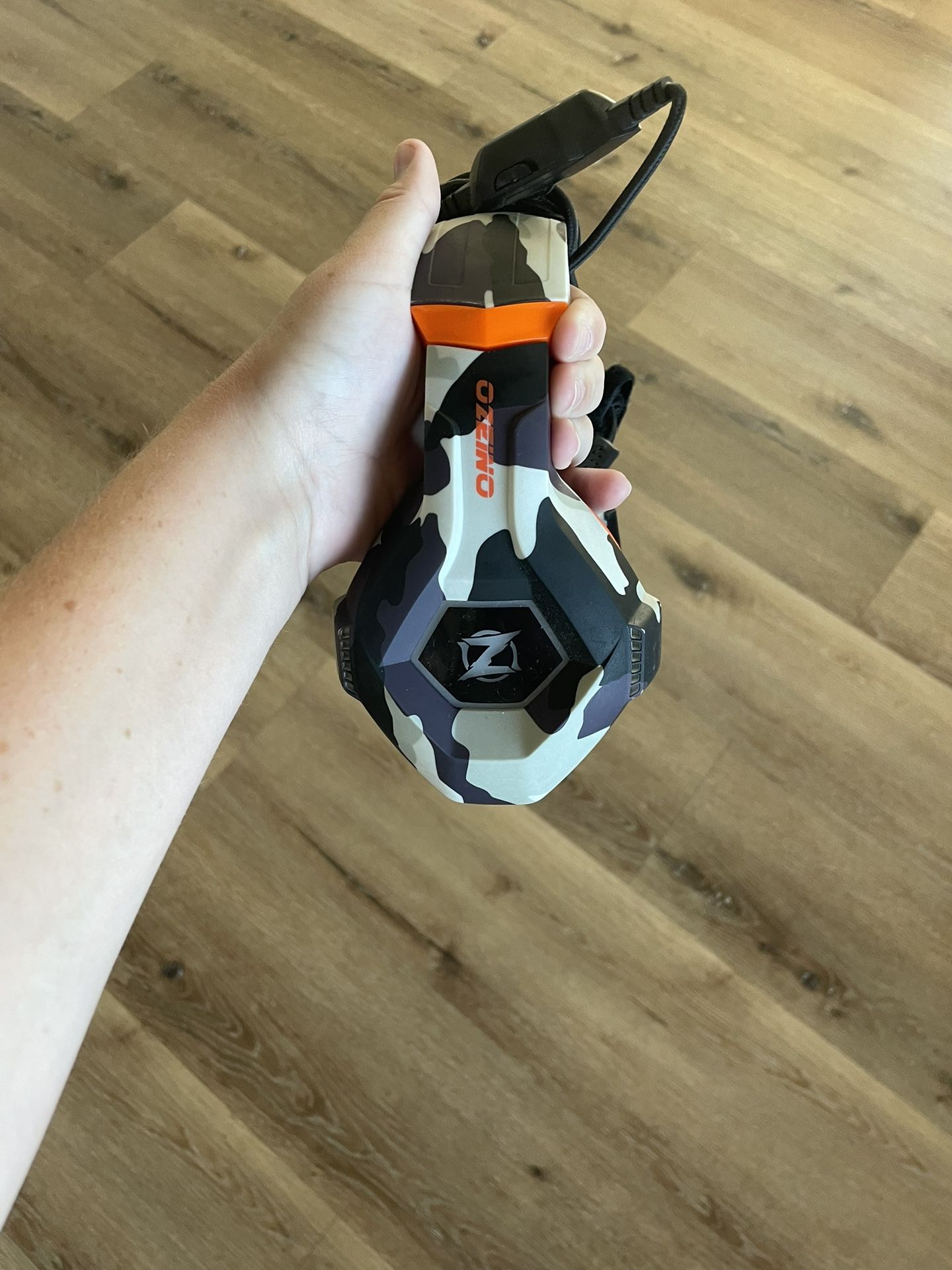 Gaming Headphones With Mic Adjust able USB/Jack