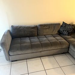 L Shaped Couch With Pillows 