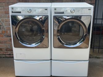 Washer and gas dryer. Lavadora y secadora de gas