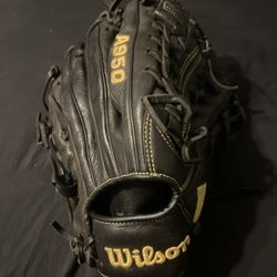 Wilson A950 Baseball Glove - Black And Gold 