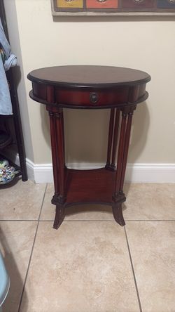 Cherry Wood Oval Accent Side Table