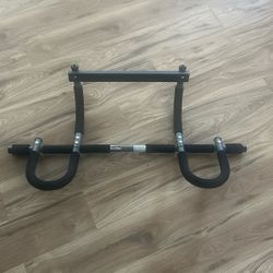 Exercise - pull up Bar 
