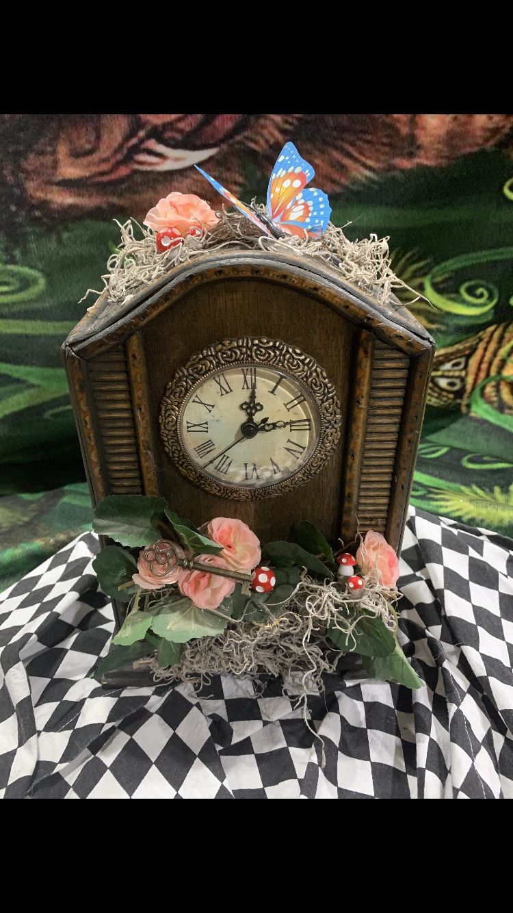 Alice In Wonderland Centerpiece