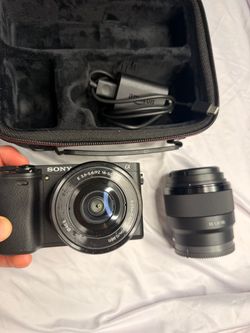Sony Alpha a6400 Camera + 16-50mm + FE 50mm F1.8 Lens 128GB SD Card Bag