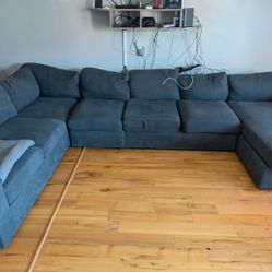 Left-Facing Fenndhy 137"
Wide Corner Sectional by
Latitude Run couch