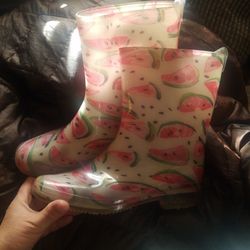 Rain Garden Boots Size 7