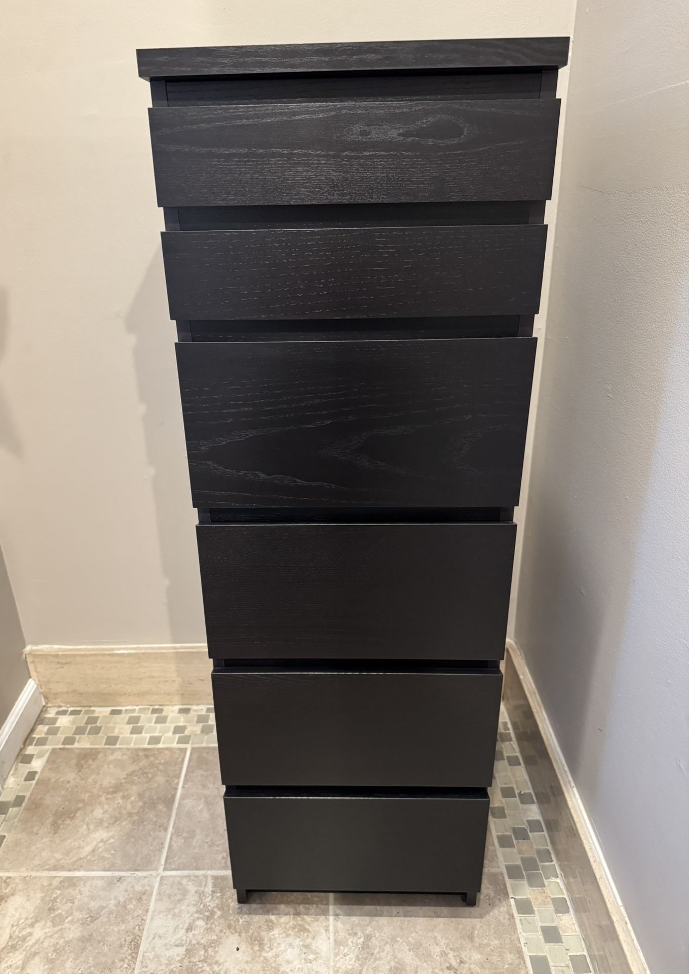 IKEA 6 Drawer Dresser With mirror