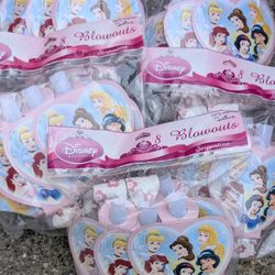 8 Disney Princesses Birthday Party Blowouts. Little Mermaid, Snow White, Cinderella, Bella, Jazmin. East Or West. Add $5 For Shipped