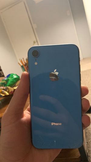 Photo IPhone XR (blue) Price is $200