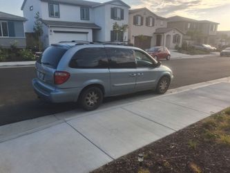 2006 Chrysler Town & Country