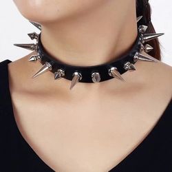 Punk Long Spike Choker Faux Leather Collar for Women Men Cool Big Rivets Studded Chocker Goth Style Necklace Accessories 2024